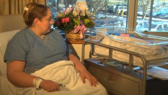 Surprise! Woman Gives Birth To Healthy 10-Pound Girl One Hour After Learning She’s Pregnant.