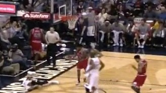 Anthony Davis Leaves Pelicans Loss To Bulls After Dangerous Fall (UPDATE)
