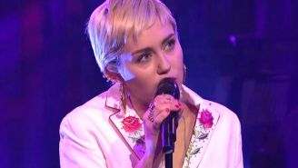 ‘SNL40′: Miley Cyrus’ ’50 Ways to Leave Your Lover cover rocks