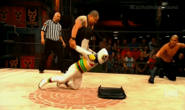 The Crew Lucha Underground curb stomp Mascarita Sagrada