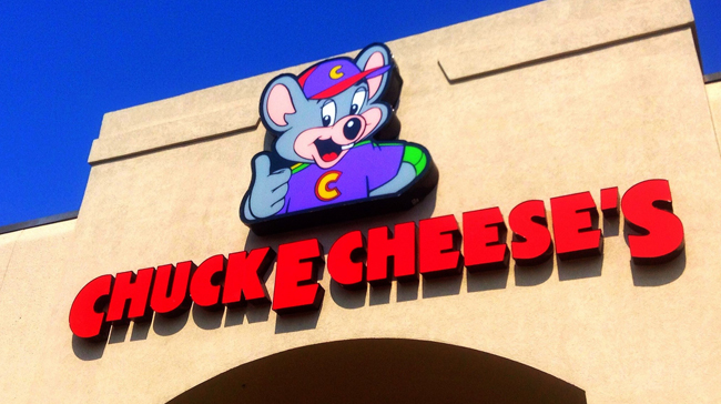 Ohio Chuck E. Cheese Brawl Leaves Six Injured Over Broken Photo Booth