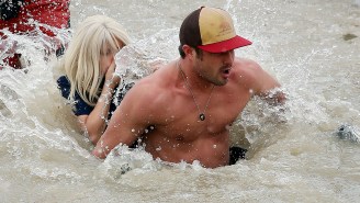 Check Out Lady Gaga And Her Fiancé Doing The Polar Plunge In Chicago