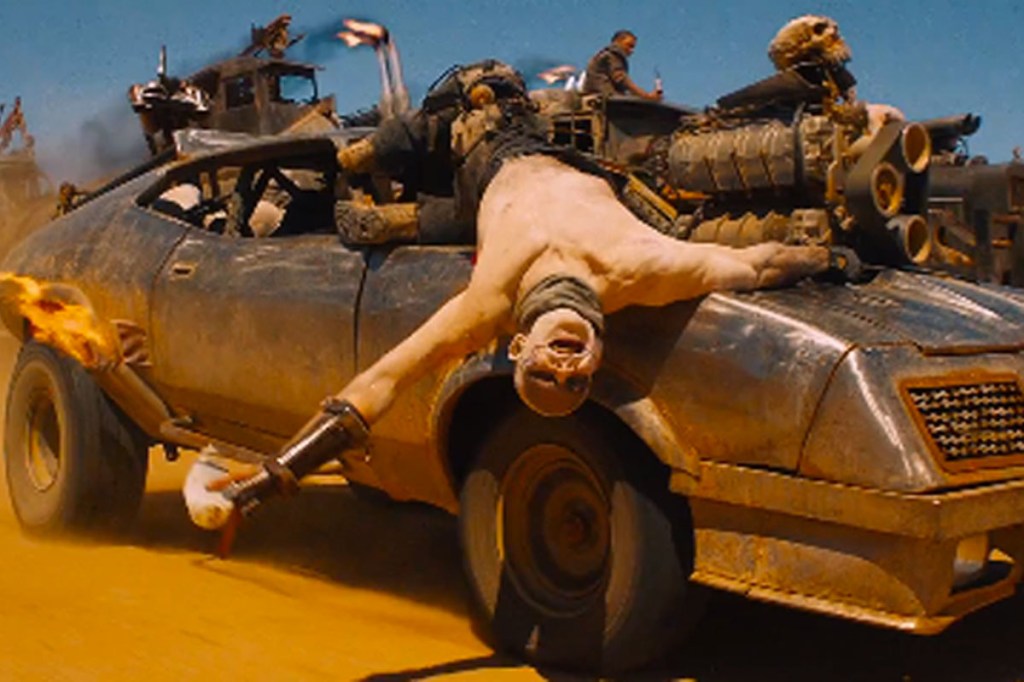 21-most-mindblowing-screengrabs-from-the-mad-max-fury-road-trailer