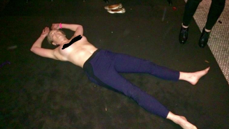 Chelsea Handler Took A Totally Sober Topless Pic To Prove The ‘Idiots’ Wrong