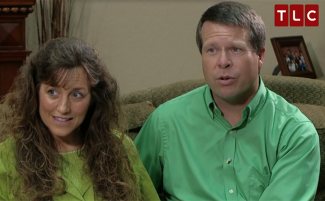 Video: The Duggars Teaching Their Kids How To Kiss