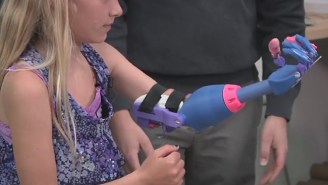 A 7-Year-Old Girl Got A New 3D-Printed Left Hand For The Wonderful Price Of $50