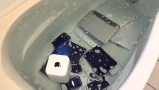 A Woman Gives Her Cheating Boyfriend’s Massive Apple Collection A Bath