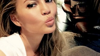 Chrissy Teigen Would Like To Show You Her Stretch Marks