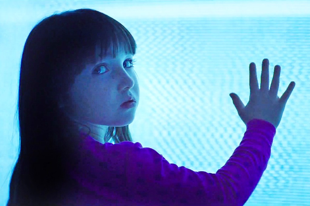 Review: 'Poltergeist' feels like a half-hearted karaoke riff on the ...