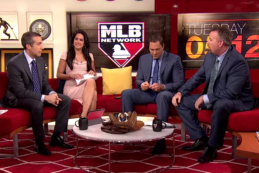 this-mlb-network-analyst-hit-his-co-host-in-the-head-with-a-line-drive