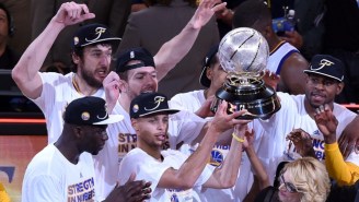 The 24-0 Golden State Warriors Have A Group Text To Share Negative Stories For Motivation