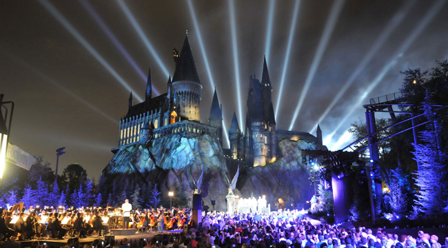 hogwarts-castle-theme-park-getty