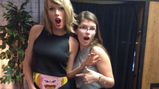 The Internet Had Fun With This Photo Of Taylor Swift Showing Her Belly