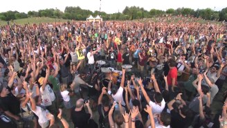 A Thousand Musicians Came Together To Cover Foo Fighters’ ‘Learn To Fly’