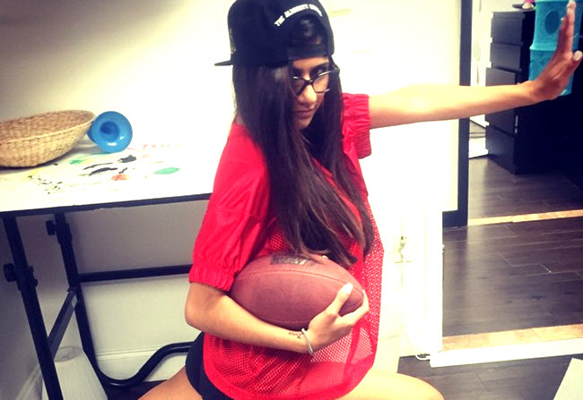 Ex-Porn Star Mia Khalifa Slams NFL QB Chad Kelly on Twitter