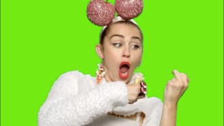 Miley Cyrus borrows this move from ‘Guardians of the Galaxy’ for VMAs video