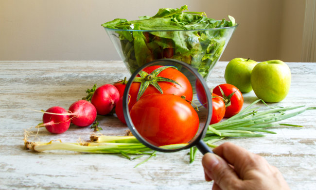 salad magnifying glass