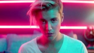 Justin Bieber Is On The Run From John Leguizamo In His Video For ‘What Do You Mean’