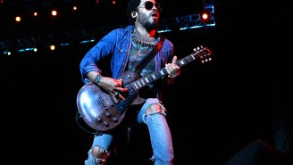 Lenny Kravitz responds to onstage wardrobe gaffe with The Perfect Tweet