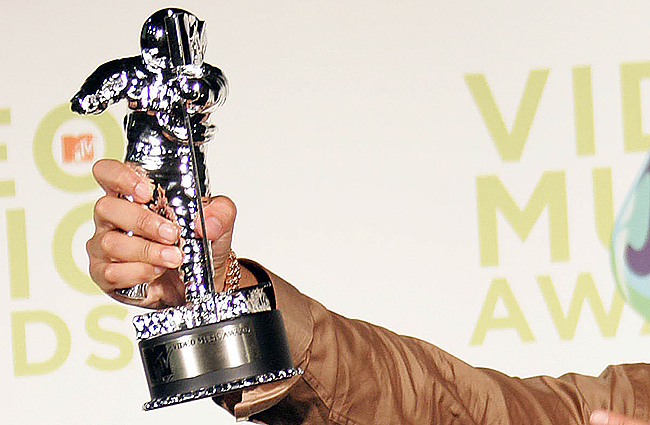 mtv-vma-trophy