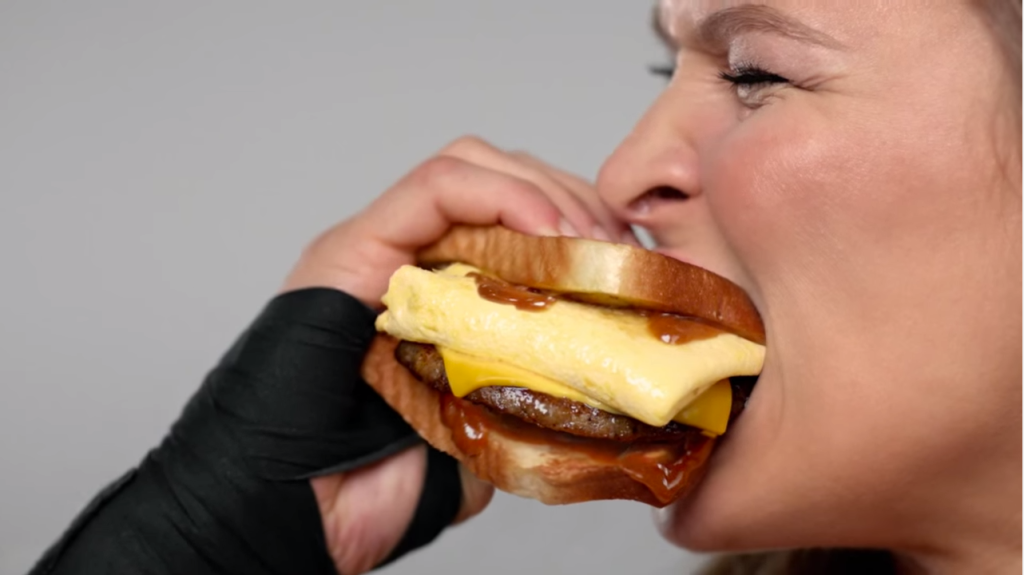 [VIDEO] Ronda Rousey's Carl's, Jr. Ad Is Finally Here(02)