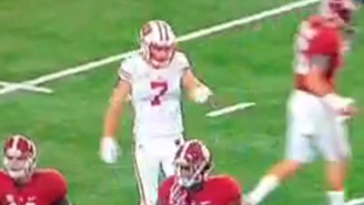 Wisconsin’s Michael Caputo Tried To Join Alabama’s Huddle After Suffering A Head Injury