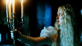 Review: ‘Crimson Peak’ gives voice to both halves of Guillermo Del Toro’s brain