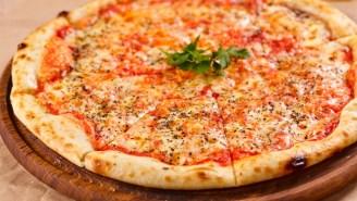 A Woman Wins A Year’s Worth Of Free Pizza And Immediately Donates It To The Homeless