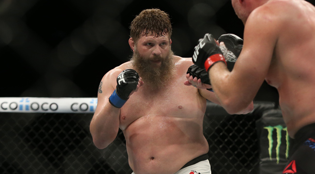 roy-nelson-breaks-hand-against-josh-barnett-ufc-japan