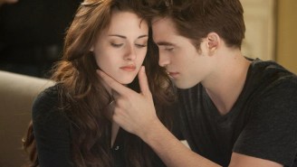 ‘Twilight’ author fanfics her own series, gender swaps characters for 10th anniversary