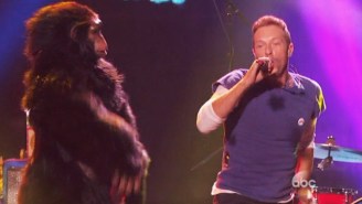 Watch Chris Martin Dance With Gorillas During Coldplay’s 2015 AMAs Performance