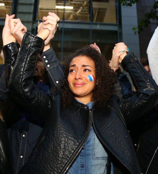 Vigil Held In Sydney For Victims Of Paris Terror Attacks