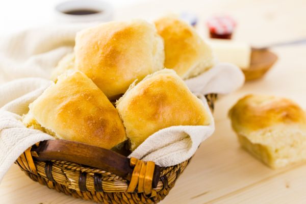 dinner rolls