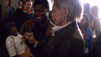 John Boyega geeks out in ‘Force Awakens’ behind-the-scenes featurette