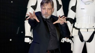 Mark Hamill Does ‘Star Wars’ Fans A Huge Favor By Identifying Fake Autographs