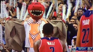 The Toronto Raptors Mascot Had Some Fun Distracting John Wall During His Free Throws