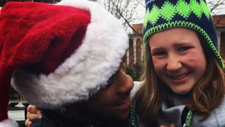 Seahawks RB Thomas Rawls Met The Little Girl Who Freaked Out After Getting His Jersey