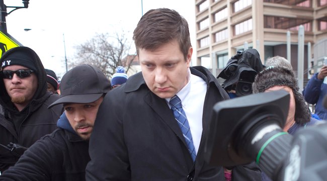 Chicago Cop Indicted In Death Of Black Teen Enters Plea At Arraignment