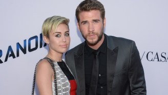 Liam Hemsworth Poses For Awkward Christmas Photo With Miley Cyrus’ Family