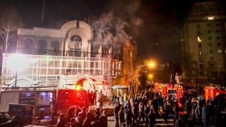 Iranian Protesters Set Fire To Saudi Embassy After Execution of Shiite Cleric