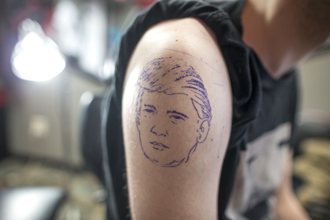 New Hampshire Tattoo Shop Offers Free Donald Trump Tattoos