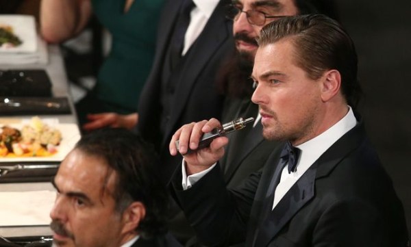 Leonardo Dicaprio Vaping At The Sag Awards