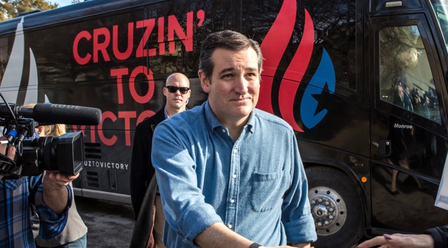 GOP Presidential Candidate Sen. Ted Cruz (R-TX) Campaigns Ahead Of Iowa Caucus