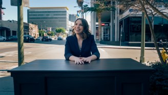 Comedian Beth Stelling Smears Both Sexes Equally In Season Premiere Of ‘The Desk’