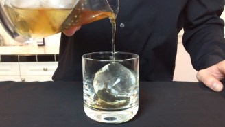 Finally, Someone Who ‘Gets Science’ Shows Us How To Make Clear Cocktail Ice