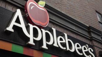 An Applebee’s Employee Accidentally Served Alcoholic Root Beer To Three Kids