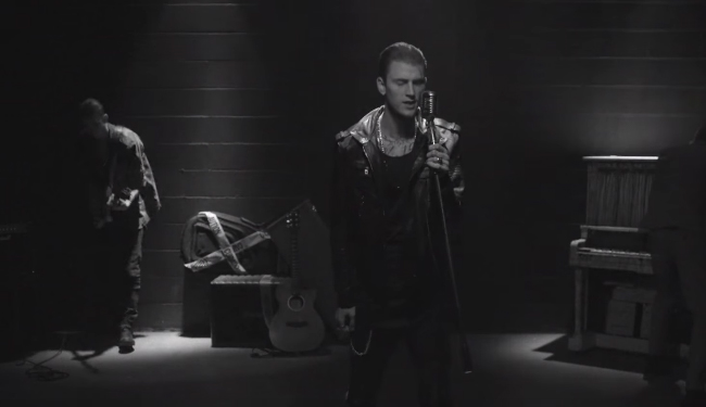 Video Machine Gun Kelly Ft Lzzy Hale Spotlight Uproxx