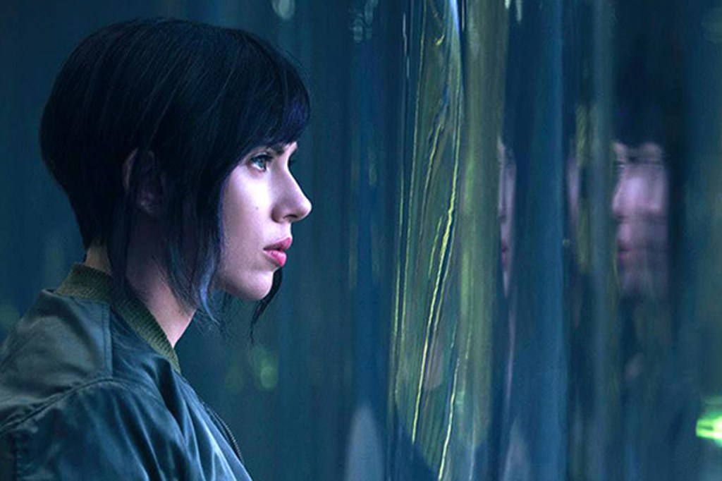 Ghost In The Shell Jiggly Girls - Here's our first look at Scarlett Johansson in 'Ghost in the Shell'