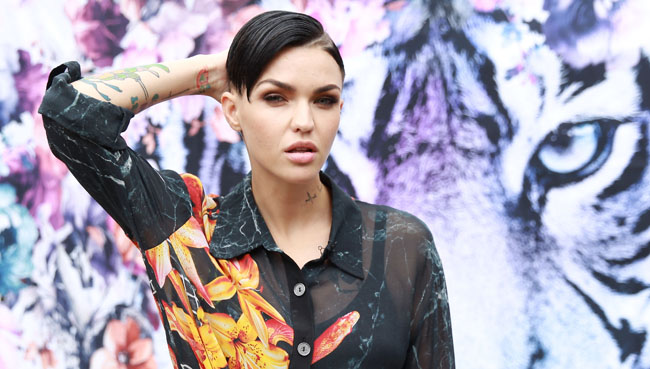 Street Style At Mercedes-Benz Fashion Week Australia 2014