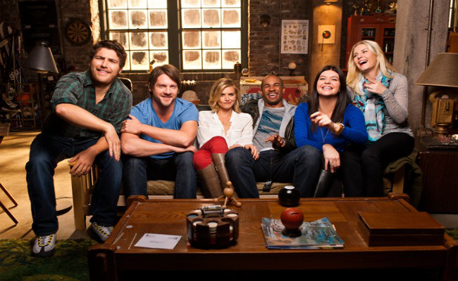 'Happy Endings' Cast Wants To Make Another Season Or Movie